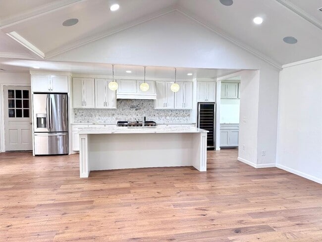 Photo - 3025 Regency Ct