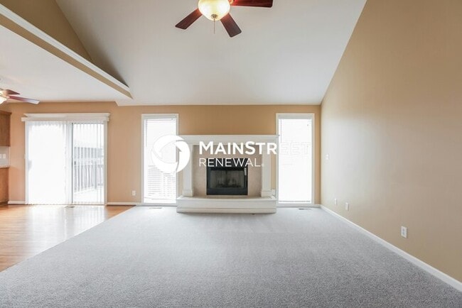 Photo - 3 Bedroom Pet-Friendly Home in Raymore, MO with Main Street Renewal