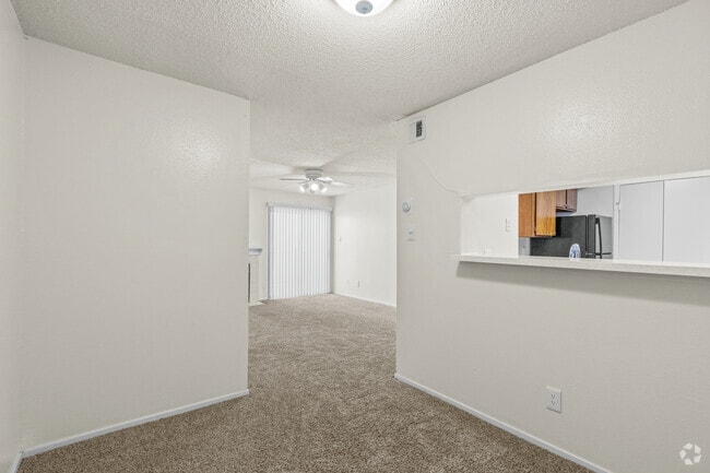 2B/1BA - 878 sqft - Sandstone