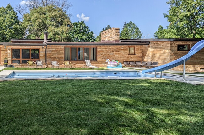 Building Photo - 111 McClellan Rd