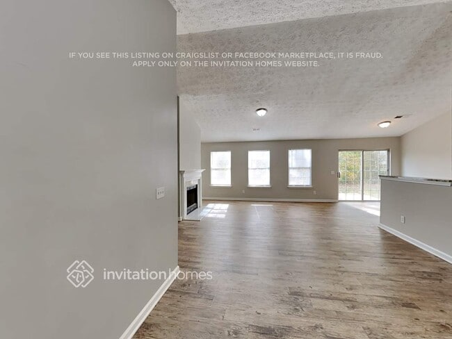 Photo - 186 Crestbend Ln