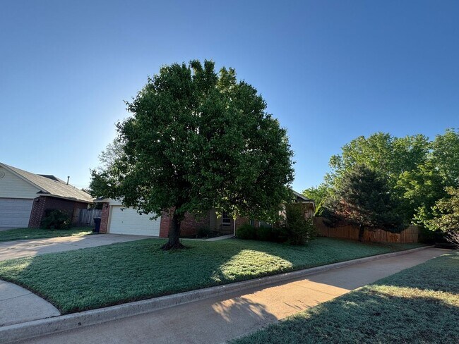 Photo - Spacious 4BR House in Oklahoma City & Deer...