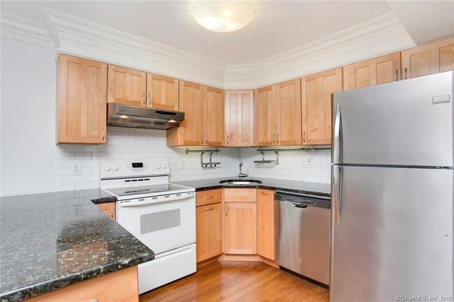 Photo - 291 Hope St Unit B5