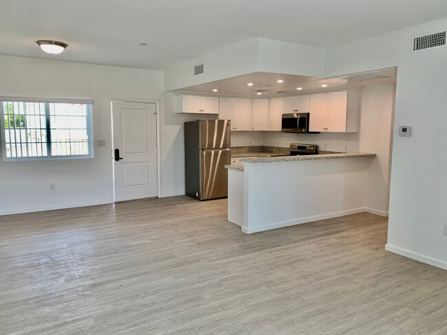 Photo - 177 N Myrtle Ave