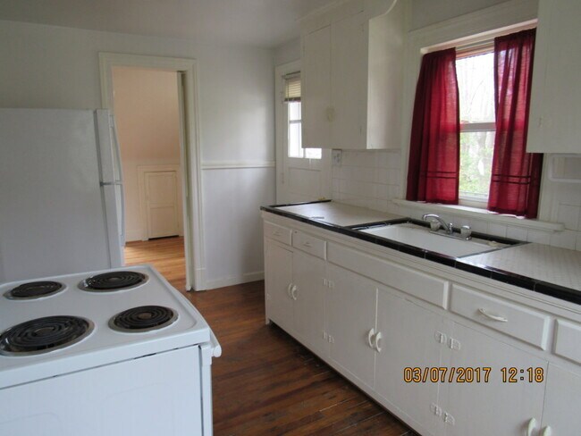 Photo - 7609 Woodman Rd Unit 2 - Upstairs Apartment