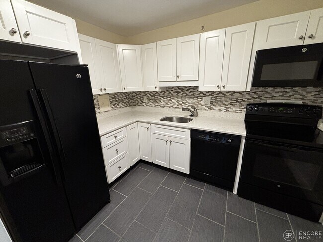 Photo - 101 Monmouth St Unit 208