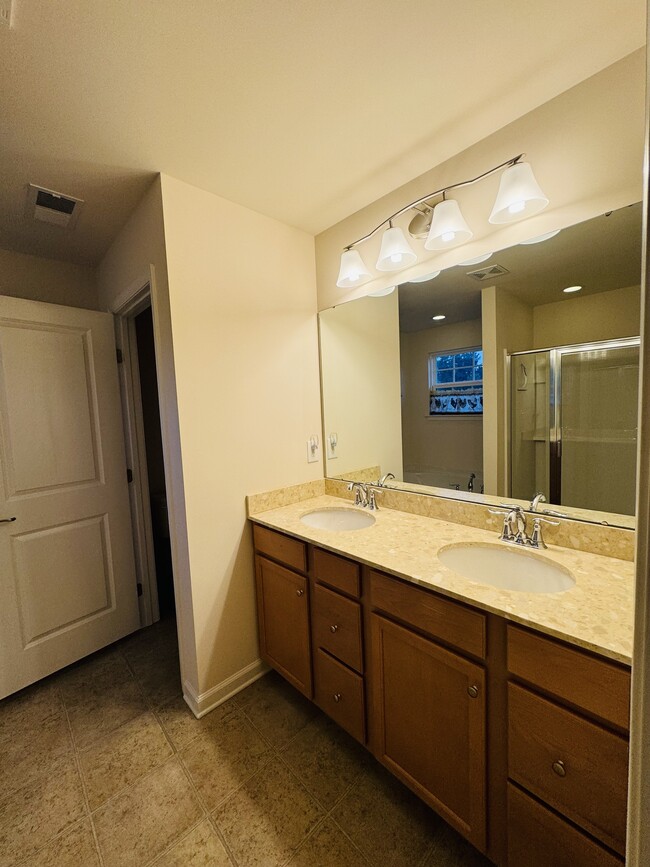 Photo - 28 Scuppernong Way