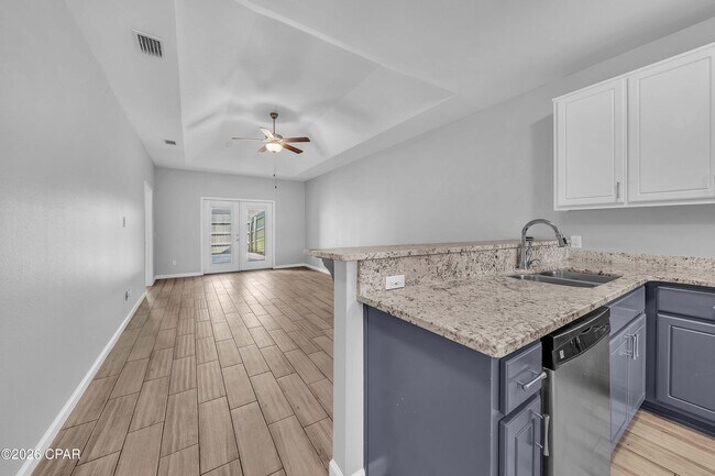 Photo - 125 Fernwood St