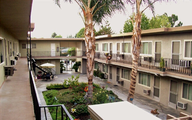 Photo - 832 N Azusa Ave Unit 832 #04