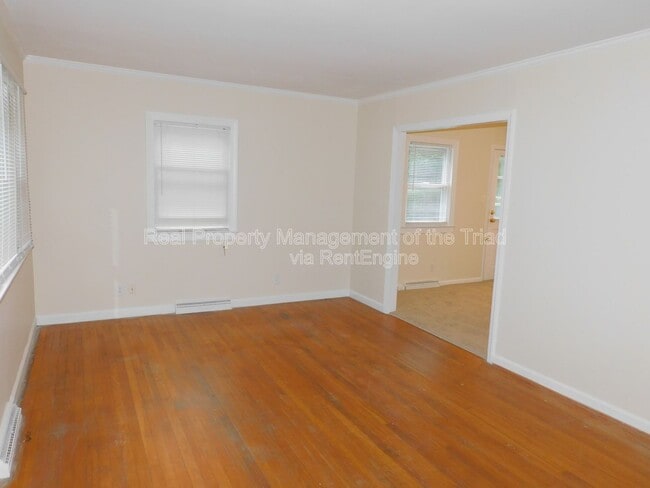 Photo - 3407 Derby Pl