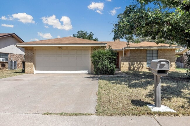 Building Photo - 6935 Amber Dr