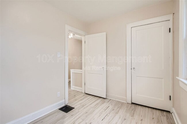 Photo - 1097 E 16th Ave