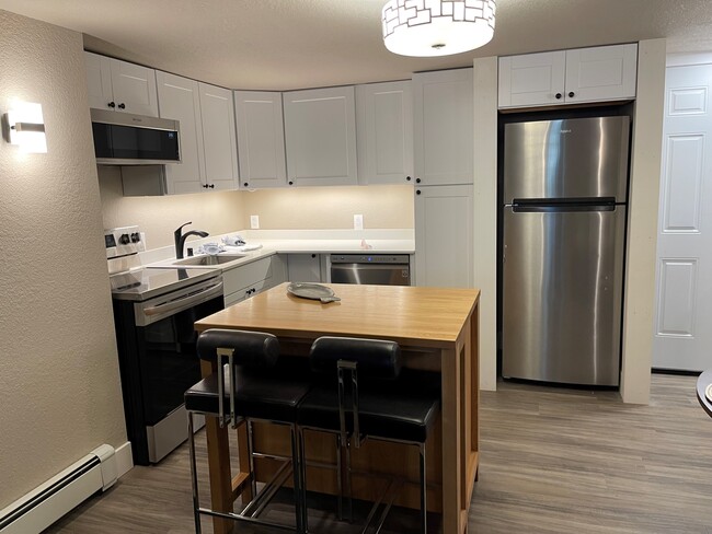 Kitchen - 134 W 11th Ave Unit #B