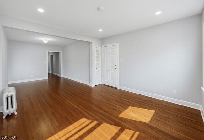 Photo - 148 Columbia Ave House