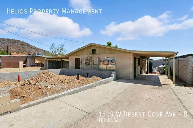 Photo - 1519 W Desert Cove Ave Unit B