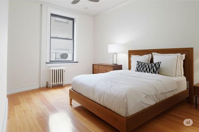 Building Photo - 326 E 35th St Rental