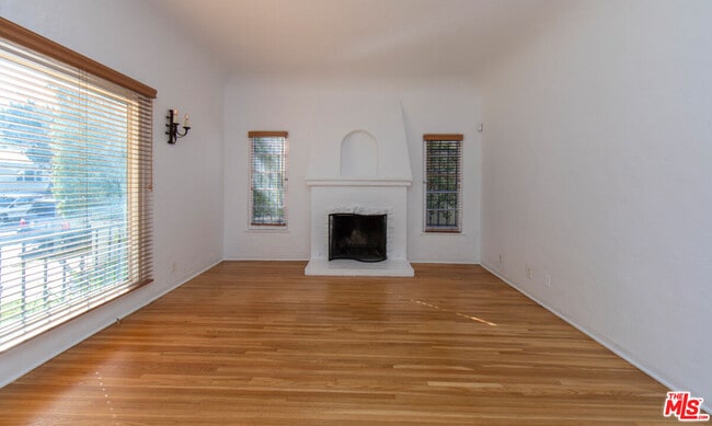 Photo - 1117 Longwood Pl