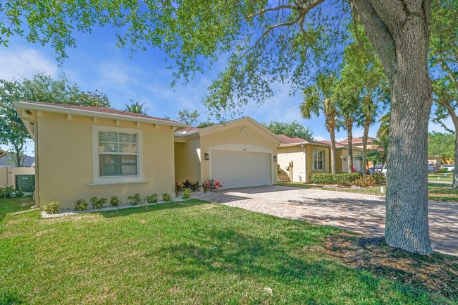 Building Photo - 905 Fieldstone Way Rental