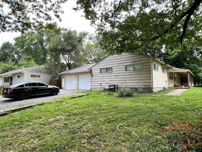 Photo - 7601 Ruskin Way