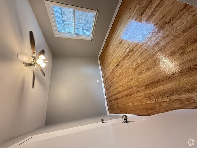 Building Photo - 10814 S Sangamon St Rental