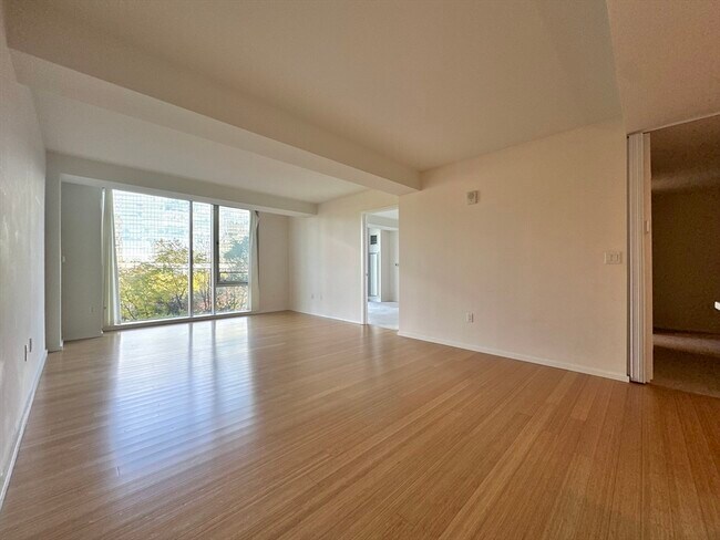 Photo - 2 Earhart St Unidad 409