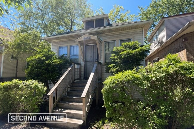 Photo - 9136 S Blackstone Ave