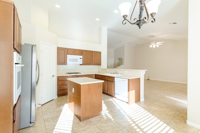 Photo - 4 Bedroom Single Story in Southern Highlan...