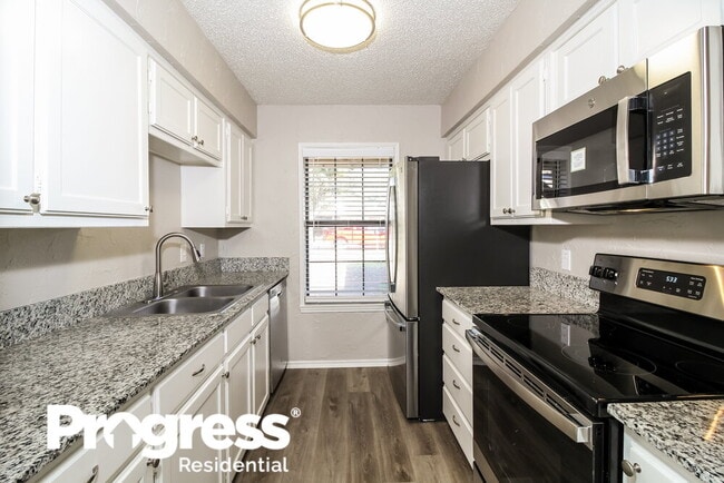 Building Photo - 409 Pace Dr Rental