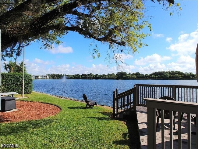 Building Photo - 9650 Green Cypress Ln Unit 5