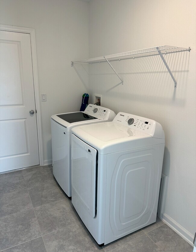 Photo - 4776 Cloister St