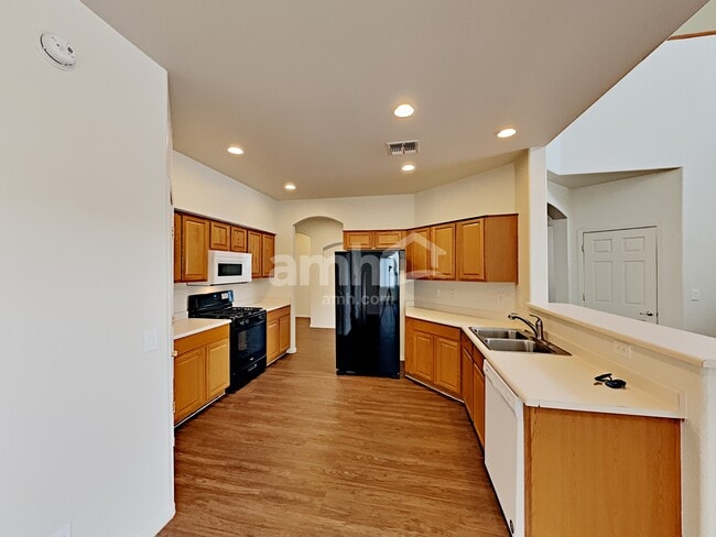 Photo - 2120 S Archer