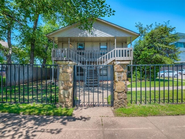 Photo - 131 W Acres St Unit B