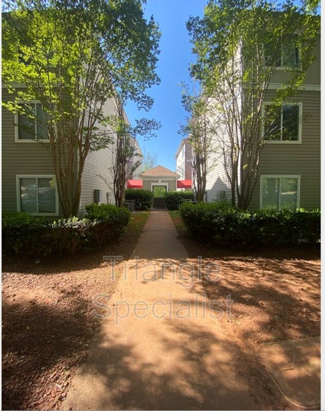 Photo - 1251 University Ct Unidad #203