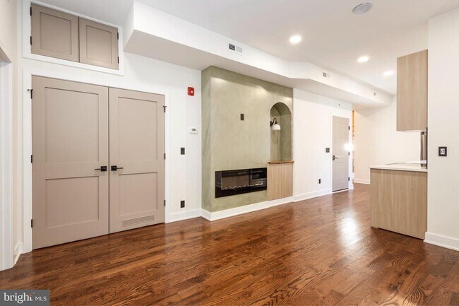 Photo - 1613 N 33rd St Unidad D