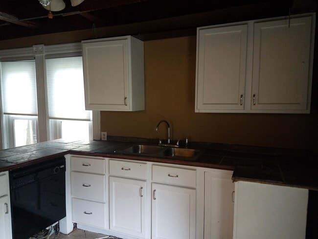 Photo - 18407 Green Rd