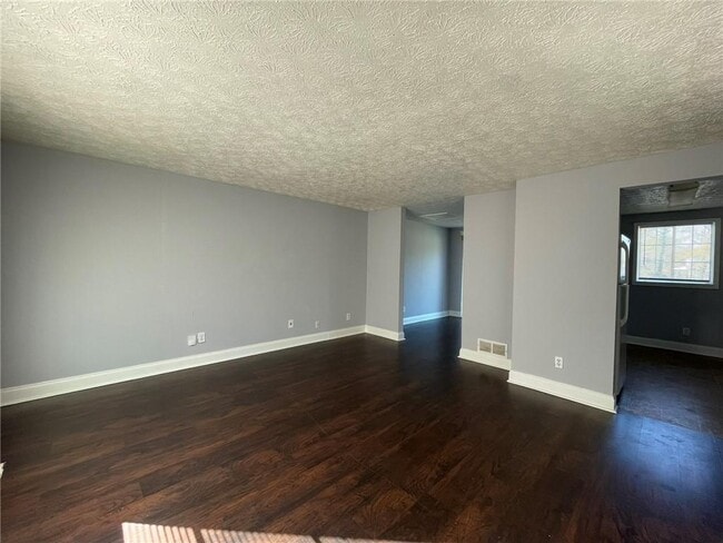 Photo - 1001 Traymore Dr