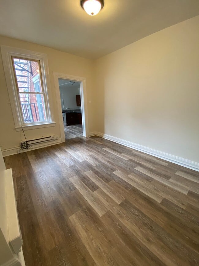 Building Photo - 212 E Lemon St Unit Apt 2