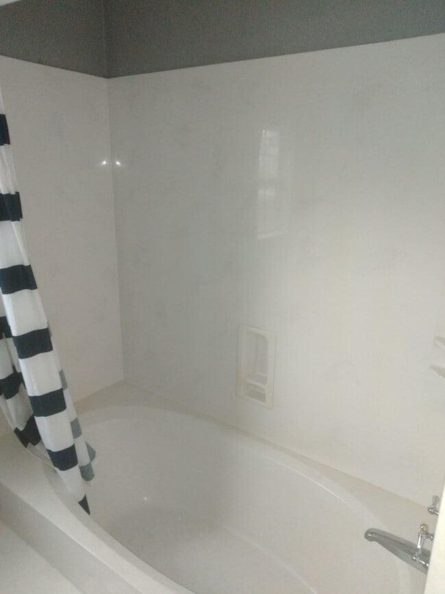 Photo - 2/2 Bath House PAISD School!