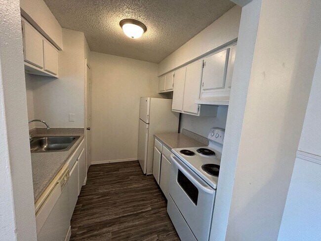 Almonte Apartments