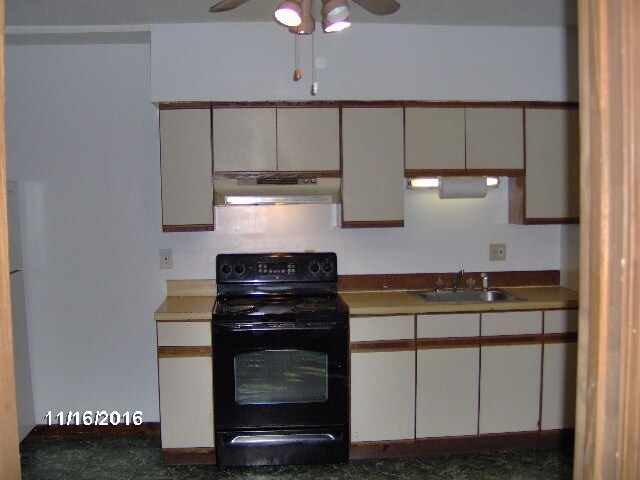 Kitchen - 22 Barnum Ct Unit 1