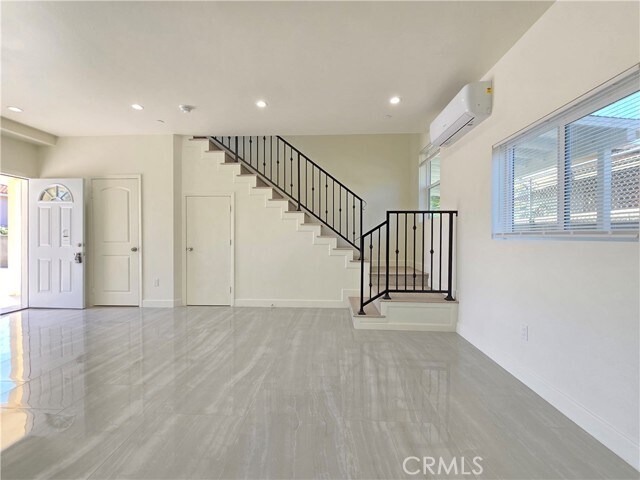 Photo - 3115 Sullivan Ave