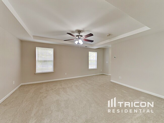 Photo - 6238 Dumont Ln