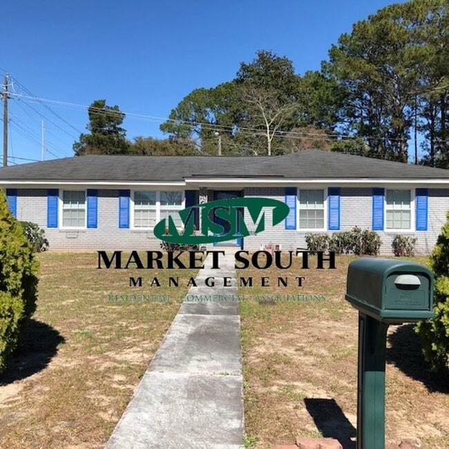 Building Photo - ~~Convenient location on Savannah's Souths... Rental