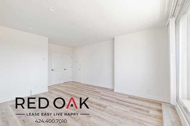 Photo - 410-414 Manhattan Pl-108 Unidad 108