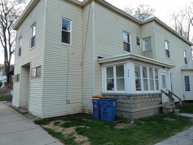 Photo - 950 Baxter St SE