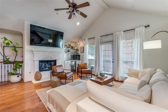 Photo - 6119 Oram St