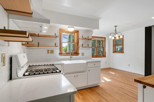 Photo - 14 Brickyard Rd