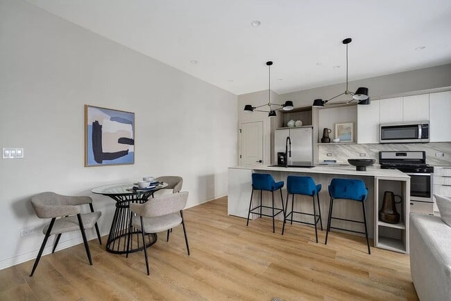 Photo - 4177 W Belmont Ave Unit 104