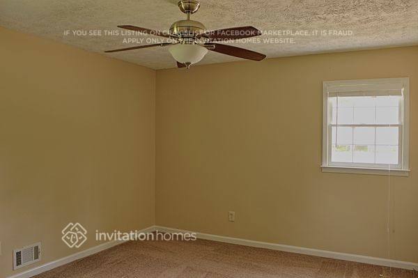 Photo - 404 Seneca Ct