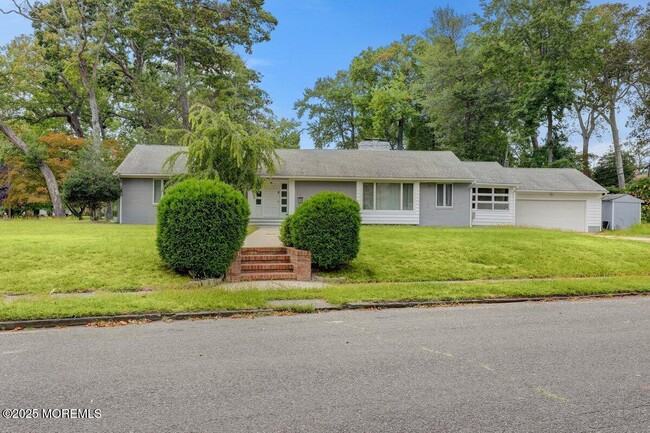 Building Photo - 201 Golf Rd Rental